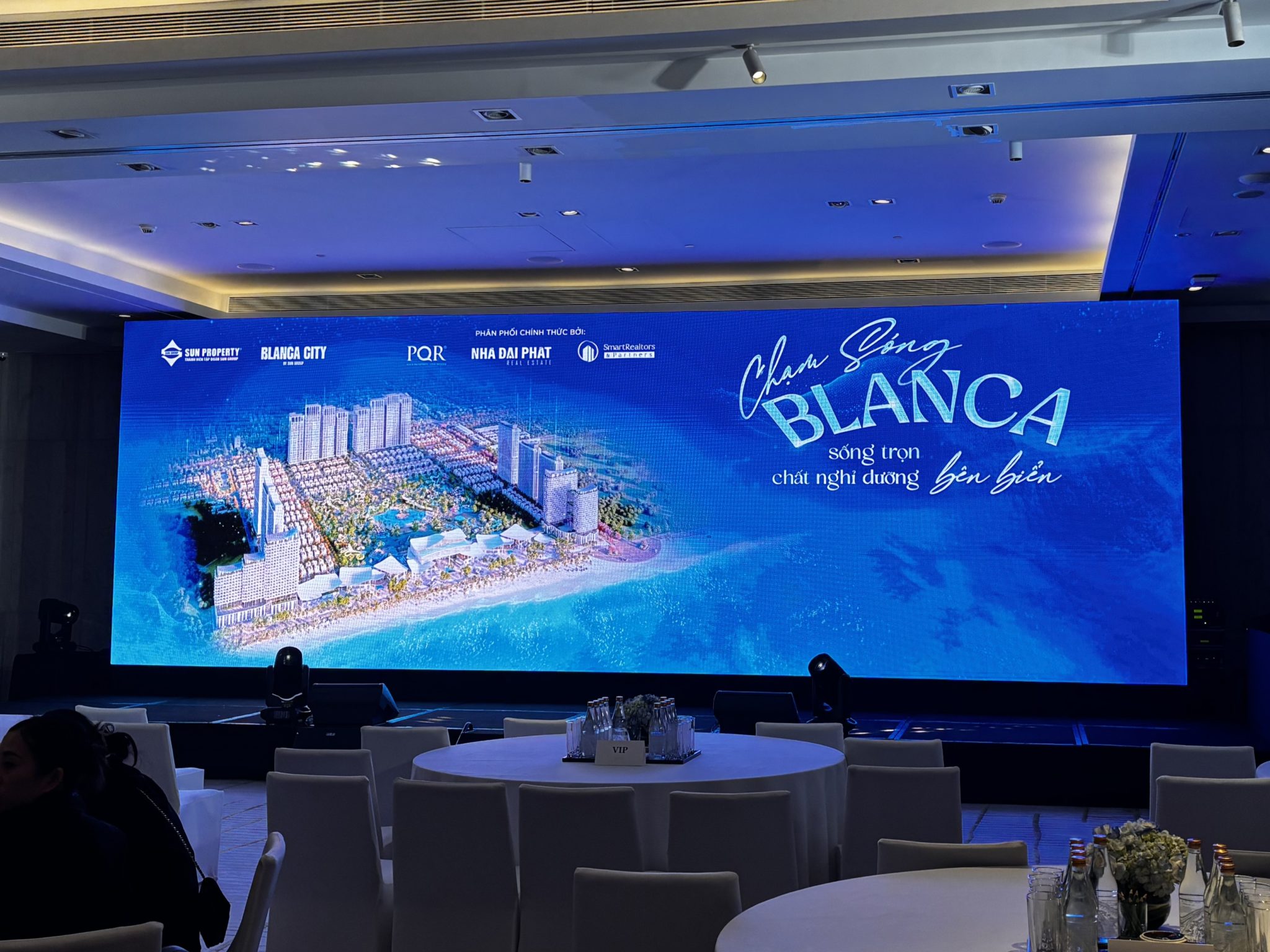 Sự kiện “Chạm sóng Blanca sống trọn chất nghỉ dưỡng bên biển”